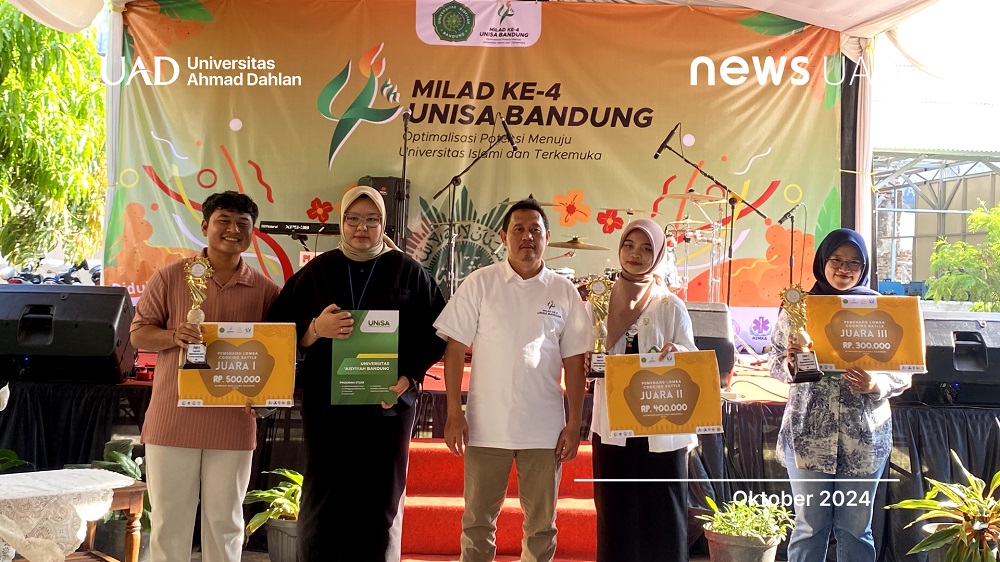 Ariq Salma Aimala dan Gadis Retno Adila, mahasiswa Prodi Bisnis Jasa Makanan Universitas Ahmad Dahlan (UAD) dalam Cooking Battle Olimpiade Mahasiswa Nasional 2024 (Dok. Eka)