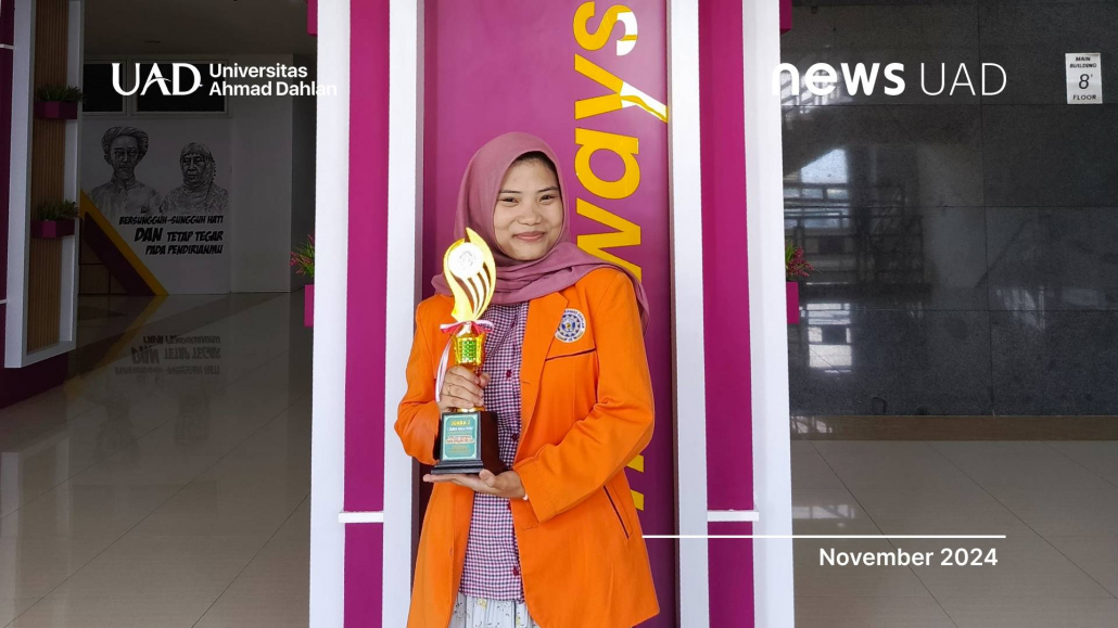 Iriz Raih Juara dalam Lomba Puisi pada Ajang Bulan Bahasa dan Milad PBSI Universitas Ahmad Dahlan (UAD) (Dok. Iriz)