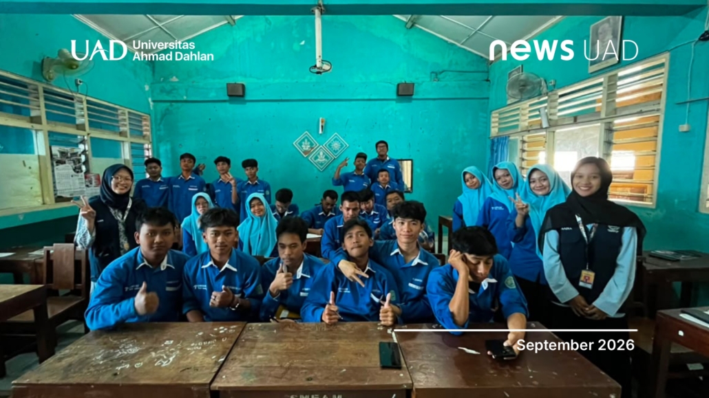 KKN UAD Bekali Siswa SMK Muhammadiyah 1 Wates Buat Profil Profesional