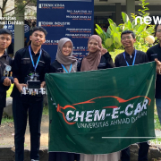 Superheateam Universitas Ahmad Dahlan (UAD) Raih Penghargaan Kategori Most Eco-Friendly di ICHEDECE 2024 (Dok. Superheateam)